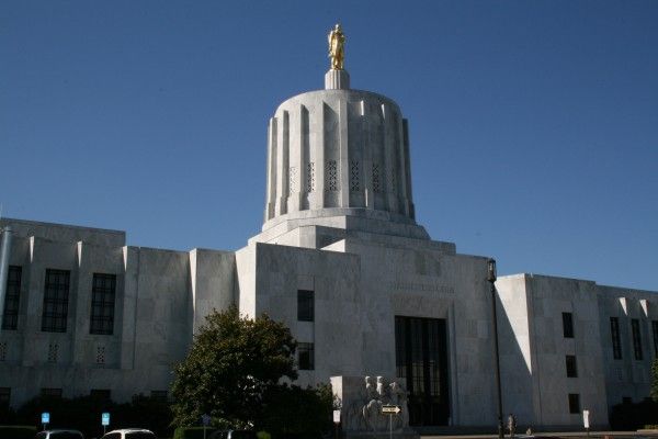 Bill in Oregon Legislature would ban conversion therapy