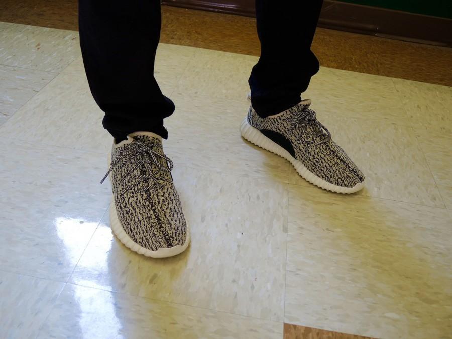 Cyrus Style Watch: Sneakerheads sneak into style