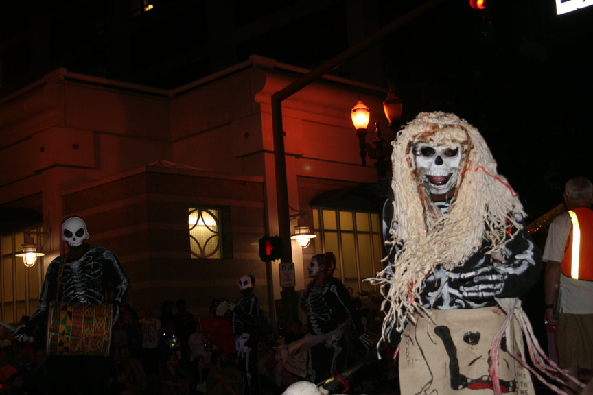 One of the several groups featured in the 2015 Starlight Parade.