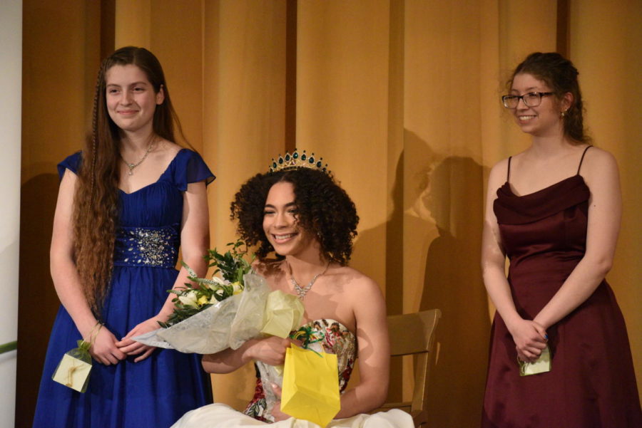 Clevelands Rose Festival Princess Zinnia Sirokman, center, with Claire Yeates, left, and Eliana Leone, right. 